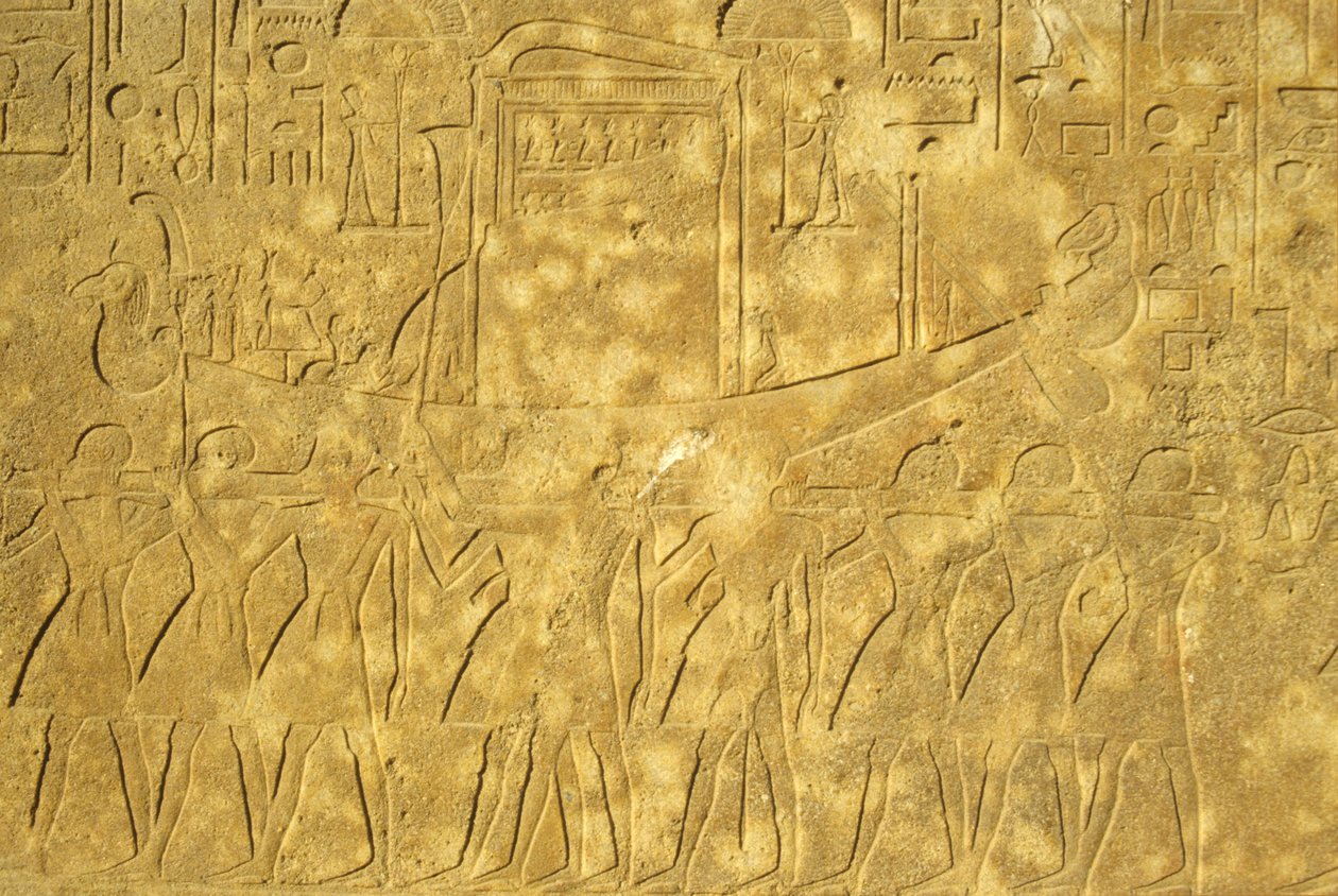Det gamle Egypten, Vægmaleri/ristning, Amons hellige barke bæres fra templet, Karnak-templet, Luxor (foto) af School Egyptian