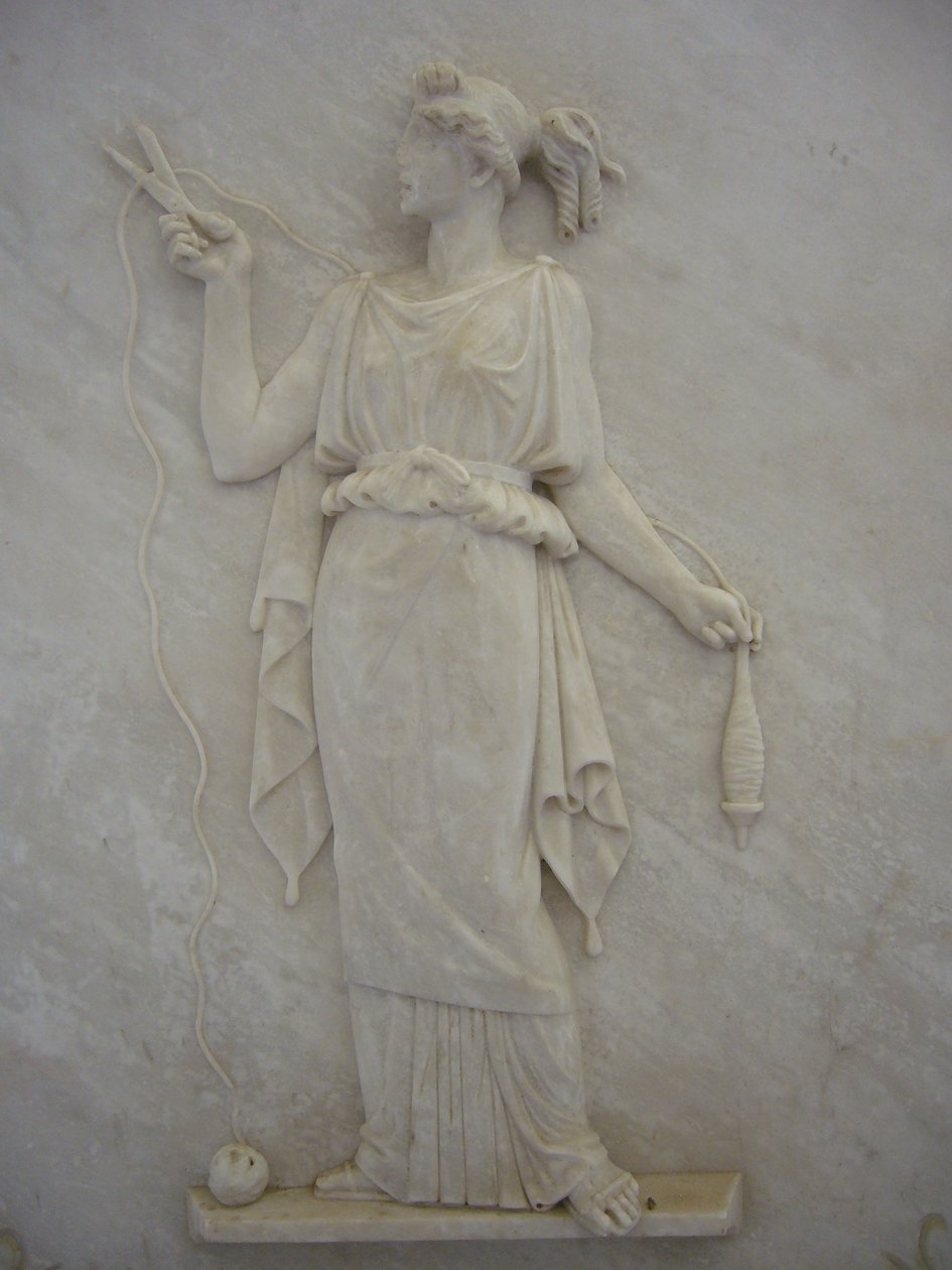Basrelief af Atropos, der skærer livets tråd (marmor) af School Greek