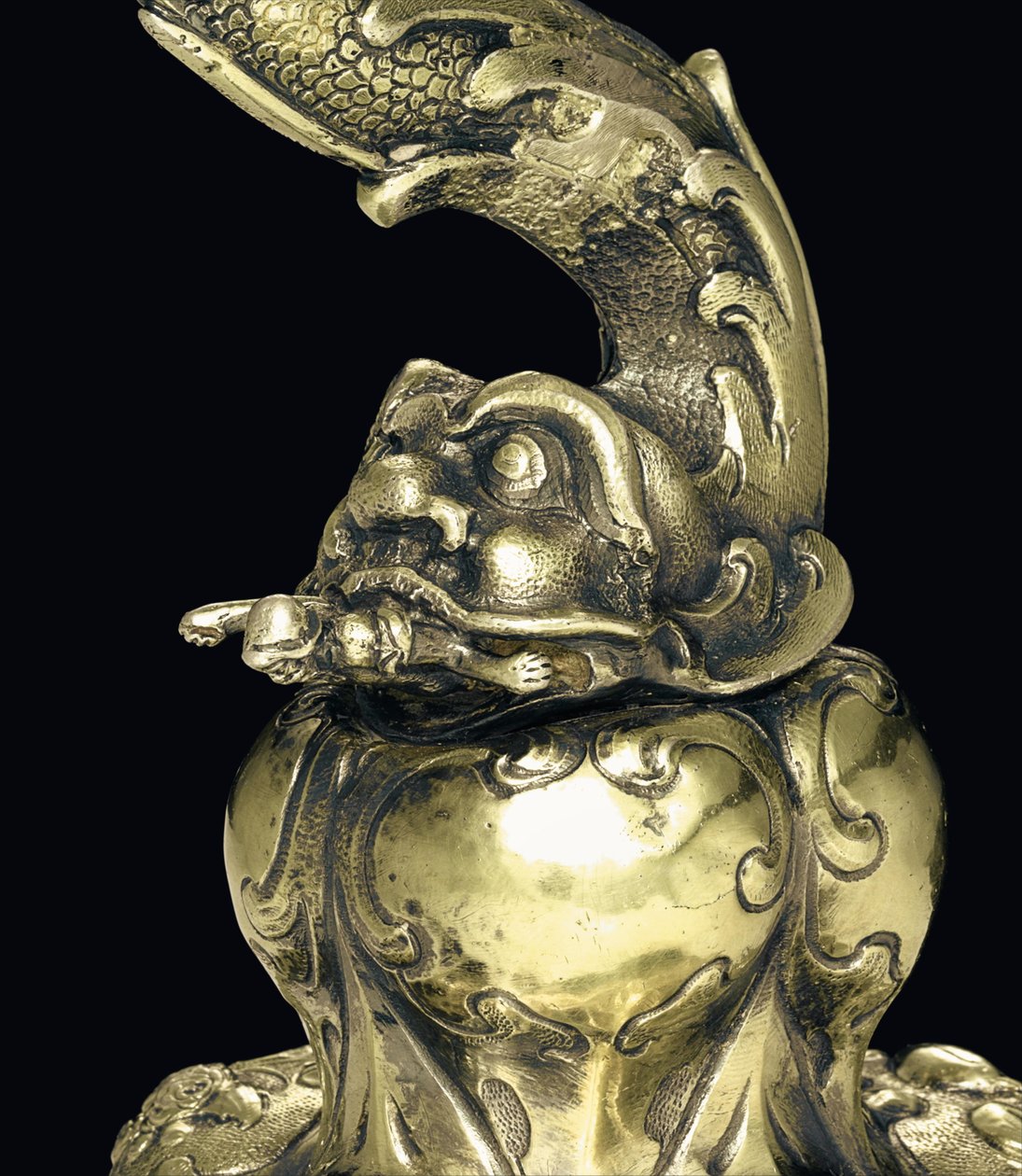 Monteret nautilus kop, Nagyszeben, midten af 1600-tallet (skal og forgyldt sølv) (detalje af 3434804) af School Hungarian