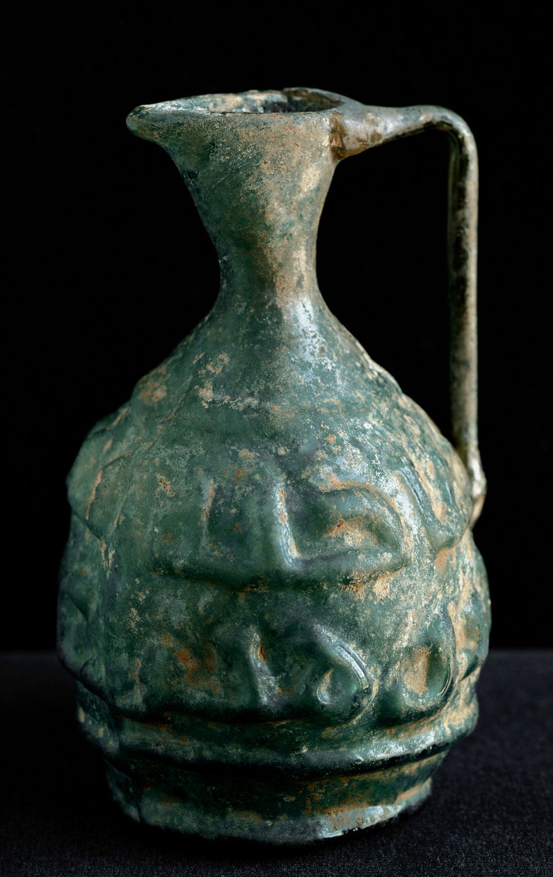 Lille glasamfora med inskriptioner. 9.-10. århundrede Fra Irak. Svag. 8,9 cm Paris, Musée du Louvre af School Iraqi