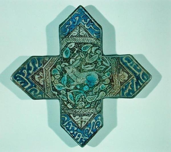 Tidlig glansvægflise, der viser en jagtscene, sandsynligvis lavet i Kashan, Iran af School Islamic
