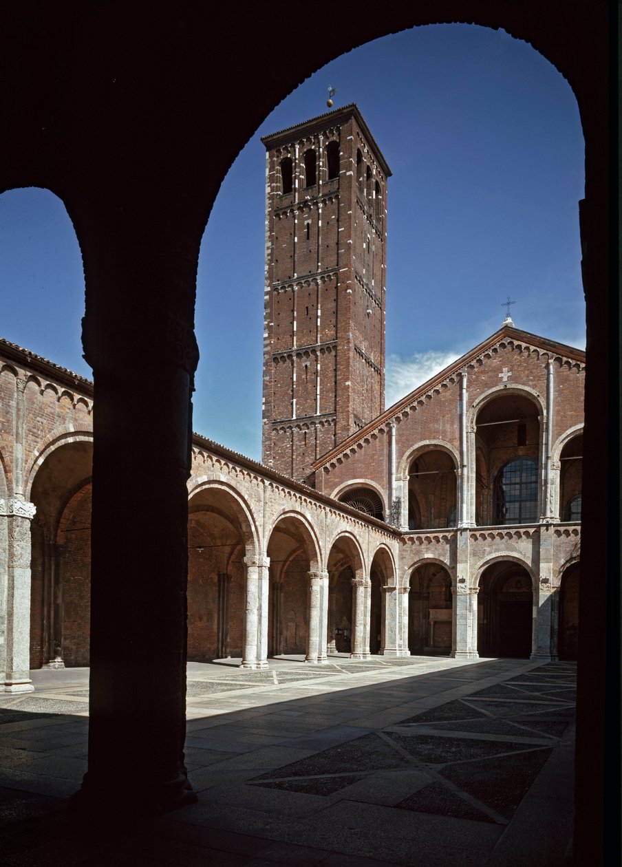 Udsigt over Basilica of St. Ambrose i Milano, 379-387 (Basilica st Ambrose i Milano) (Basilica Sant
