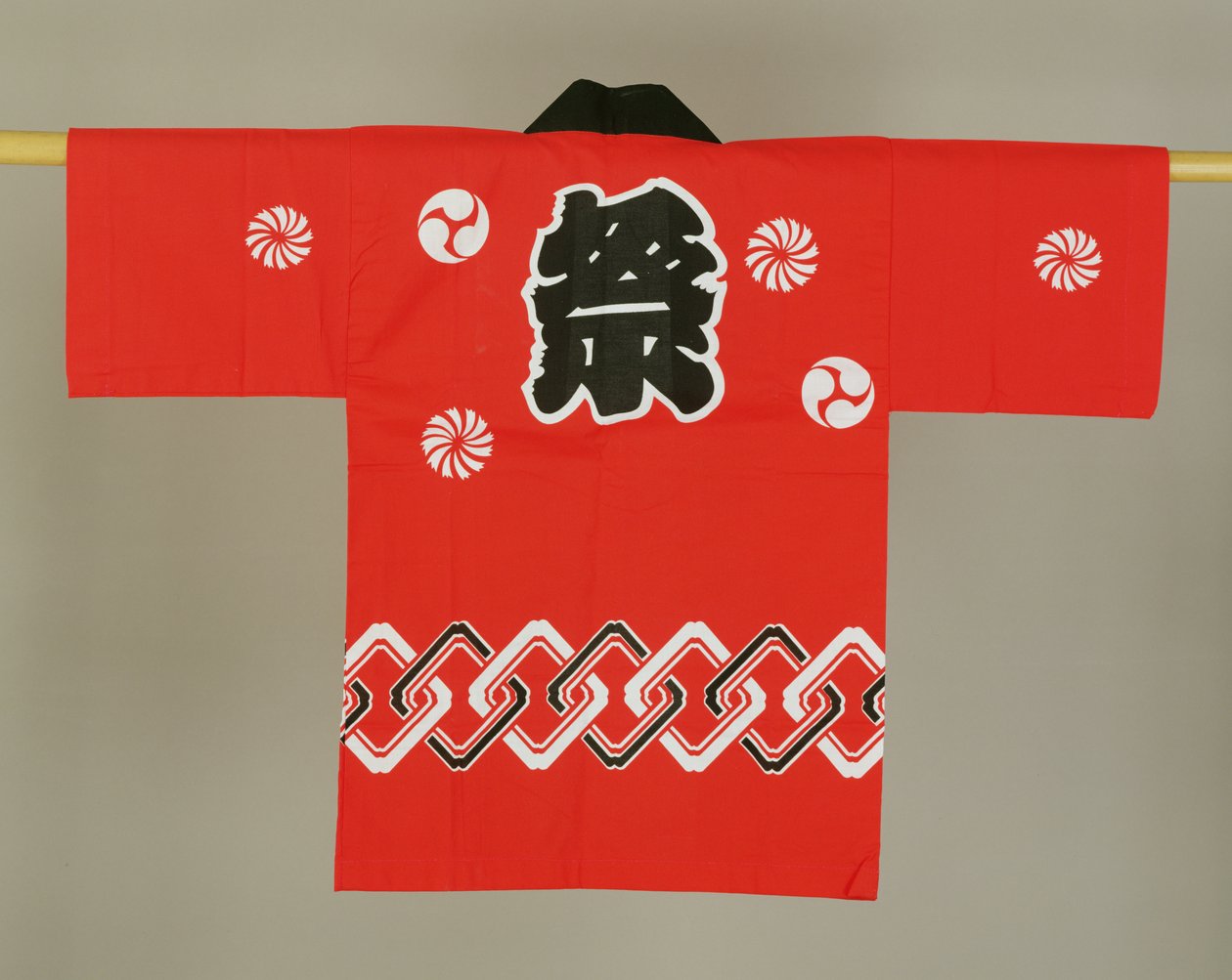 Barnets røde og sorte bomuldskåbe (bomuld) af Japanese School