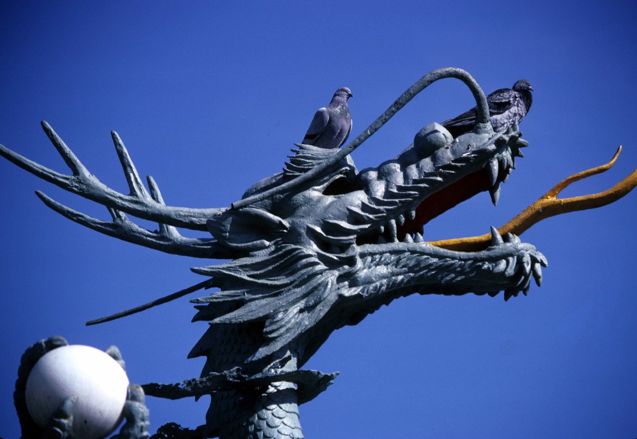 drage statue, Yongdusan park i Pusan, Korea. af School Korean