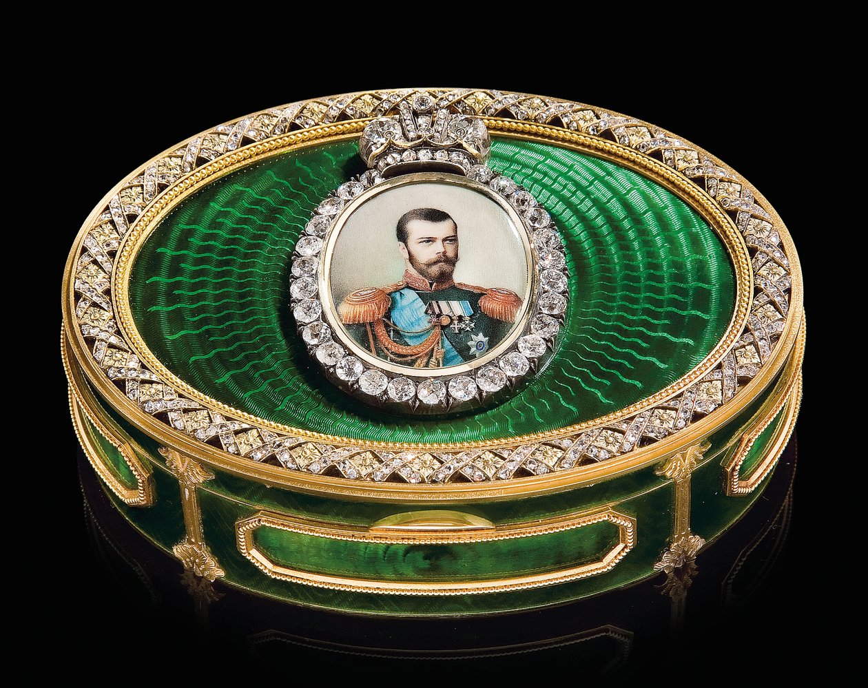 En snusdåse med juveler og en akvarelminiature af kejser Nicholas II, ca. 1890 (juveler, guld, emalje, elfenben, akvarel) af School Russian