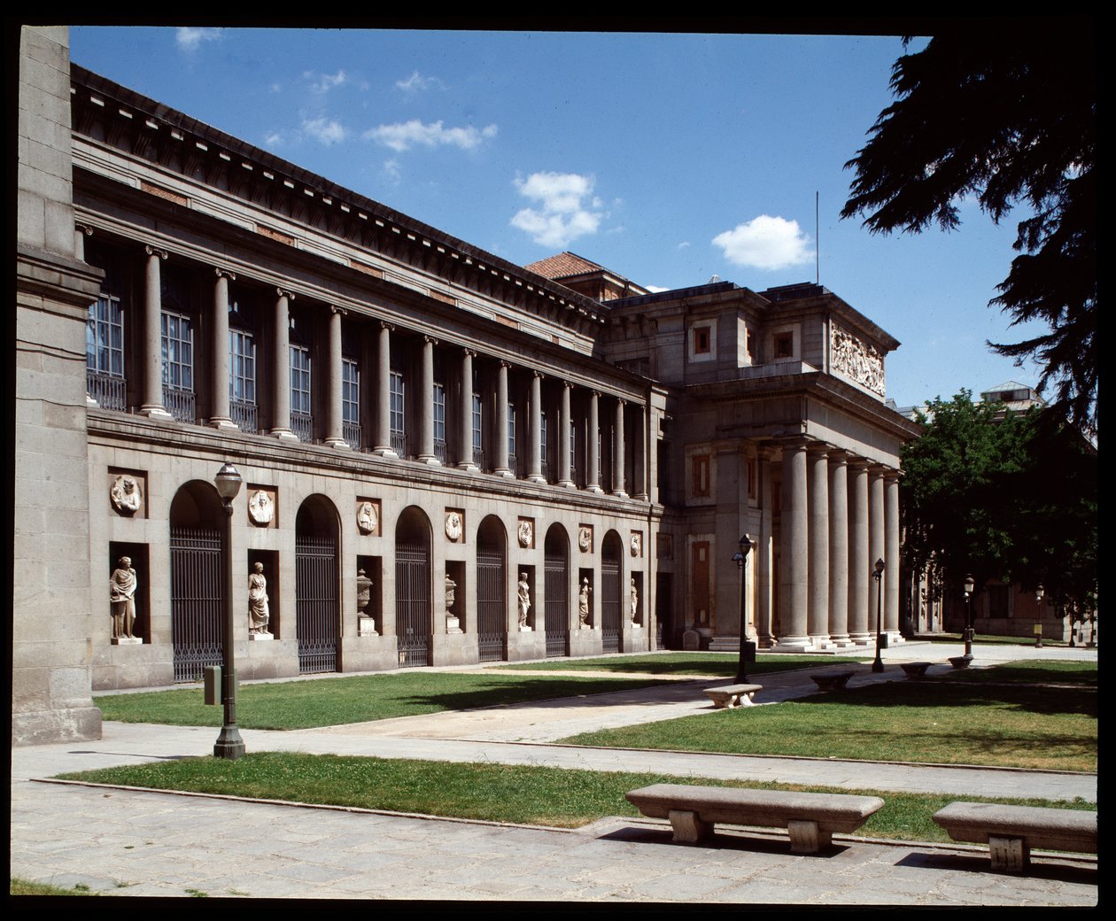 Udsigt over Prado-museet (fotografi) af School Spanish