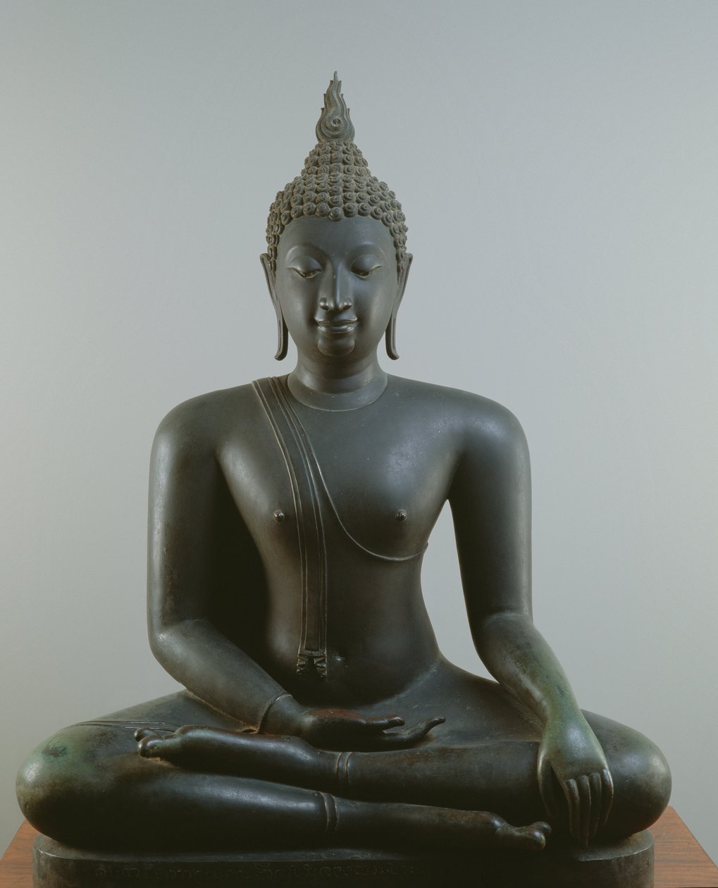 Buddha sidder i meditation, Sukhothai stil (bronze) af School Thai
