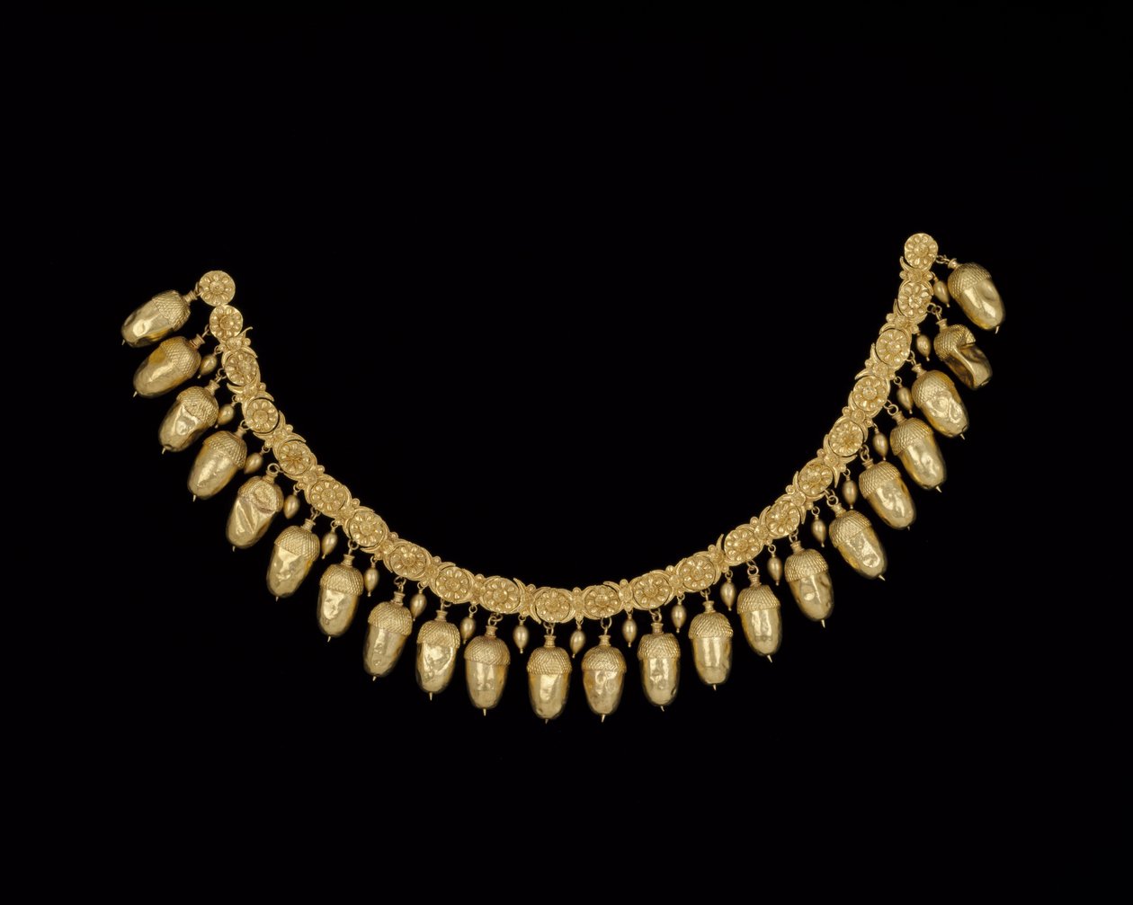 Egernhalskæde, fra grav IV i Nymphaeum på Krim, 5. århundrede f.Kr. (guld) af Scythian