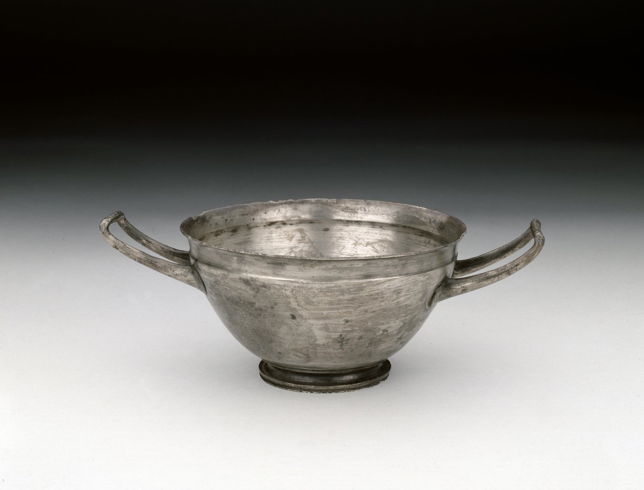 Kop, fra Grav IV ved Nymphaeum på Krim, 5. århundrede f.Kr. (sølv) af Scythian