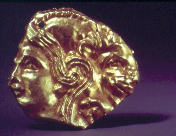 Hoved af en ungdom og løve (guld) af Scythian