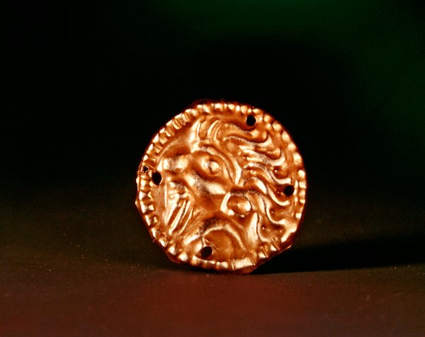 Plaque med repræsentationen af en skægget skyter (guld) af Scythian