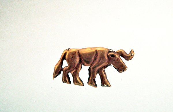Stridende tyr, ornament fra en begravelsesbaldakin, sent 3. årtusinde f.Kr. (guld) af Scythian