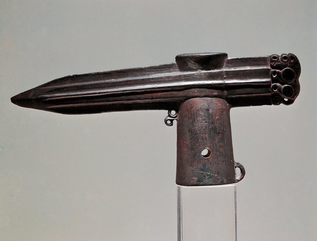 Art Scythian (Scythian civilisation eller Scythia): bronzeøkse fra Krasnoyark-regionen (Sibirien og Altai). 7. - 2. århundrede f.Kr. Sankt Petersborg, Eremitagemuseet af Scythian
