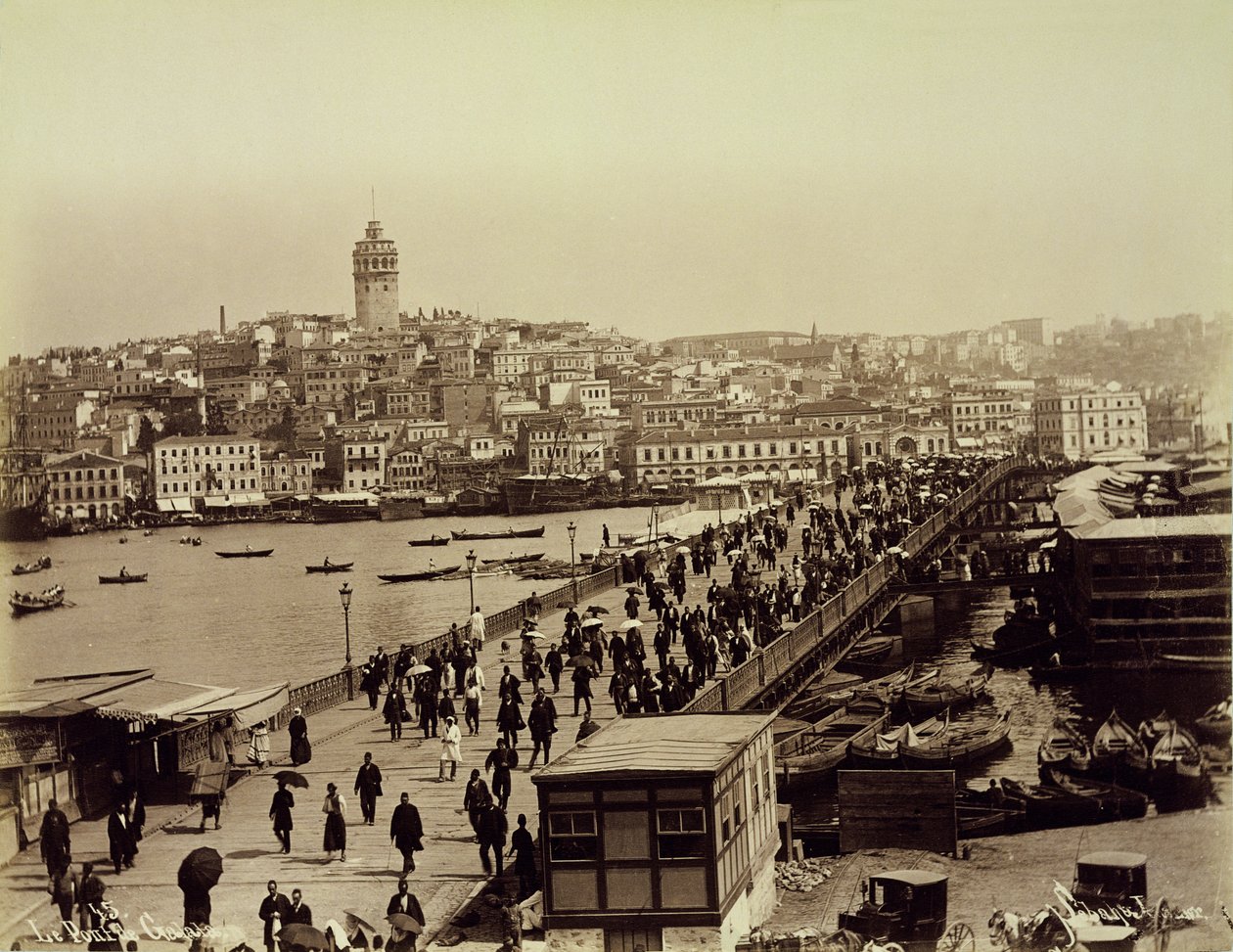 Galata-broen over Det Gyldne Horn, Istanbul, ca. 1890 (s/h-foto) af Sebah and Joaillier