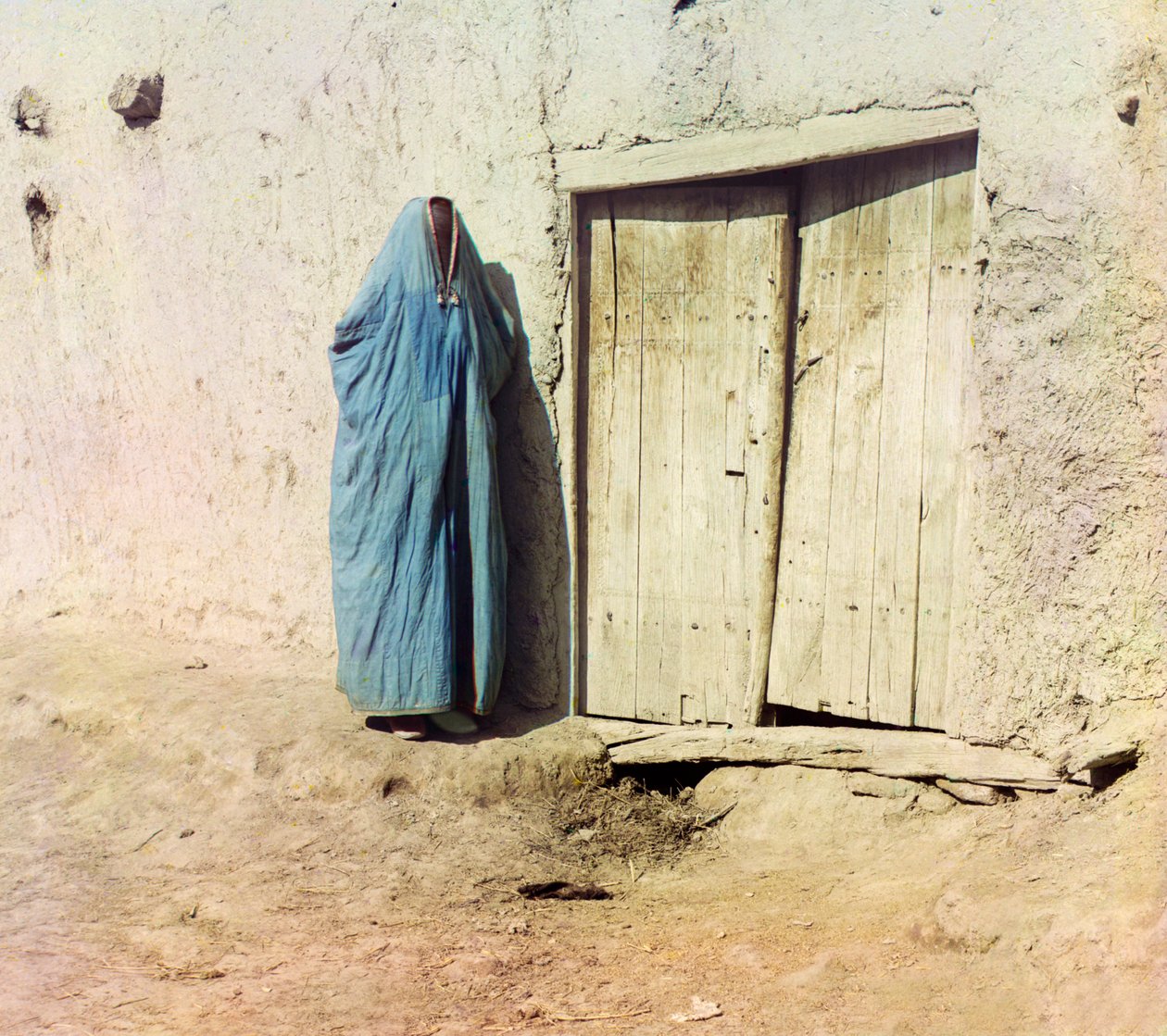 En usbekisk eller tadsjikisk kvinde iført en burka, ca. 1910 (farvefoto) af Sergey Prokudin Gorsky