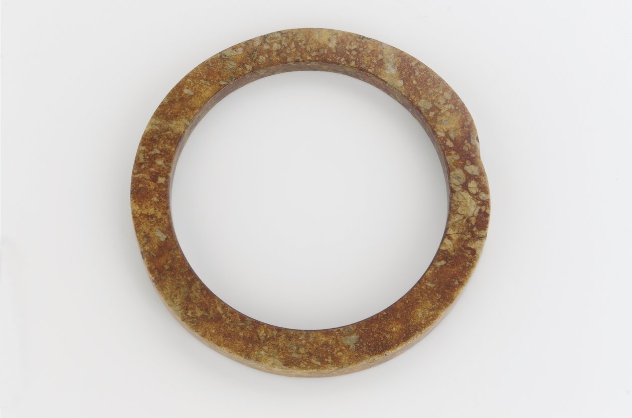 Ring (jade) af Shang Dynasty Chinese School