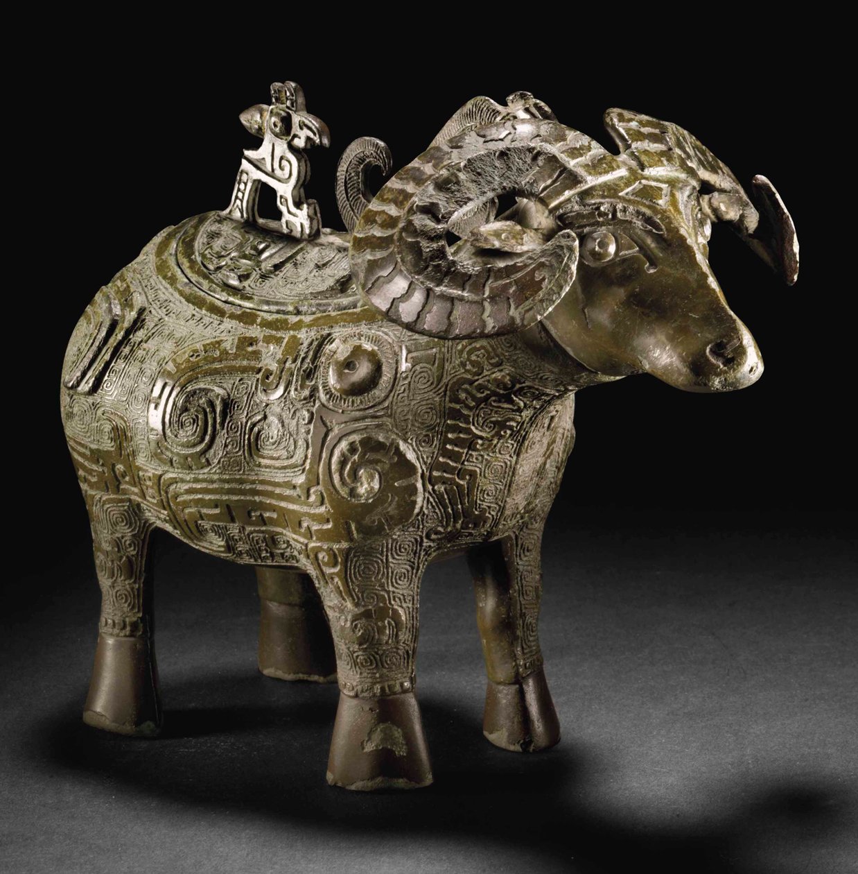 Rituel vædderformet vinkar, Gong (bronze) af Shang Dynasty Chinese School