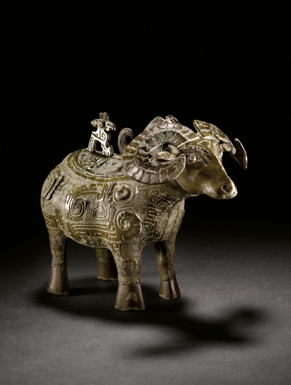 Rituelt vædderformet vinkar, Gong, sene Shang-dynastiet (bronze) (se også 3618914) af Shang Dynasty Chinese School
