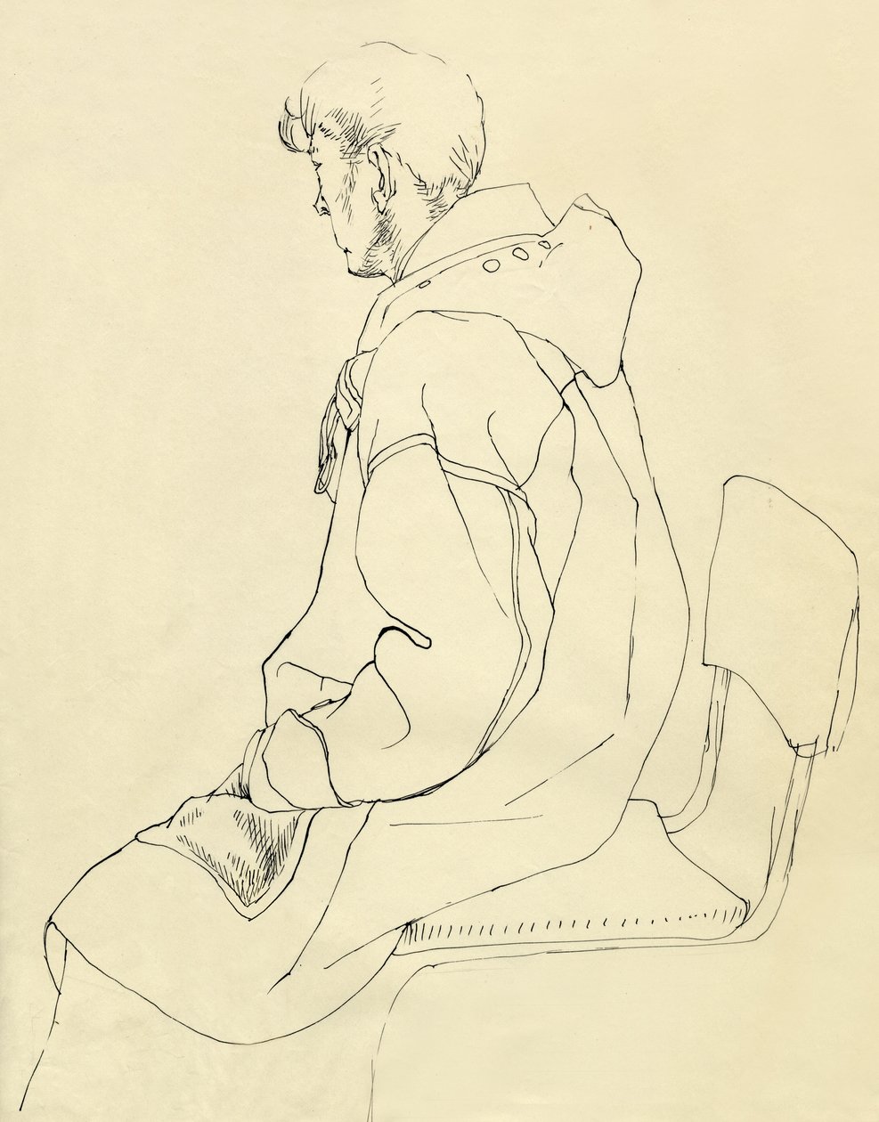 Siddende mand i duffelcoat, c1952. af Shirley Markham