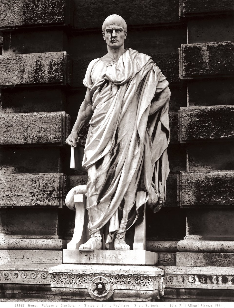 Statue af Emilio Papiniano (marmor) af Silvio Sbricoli