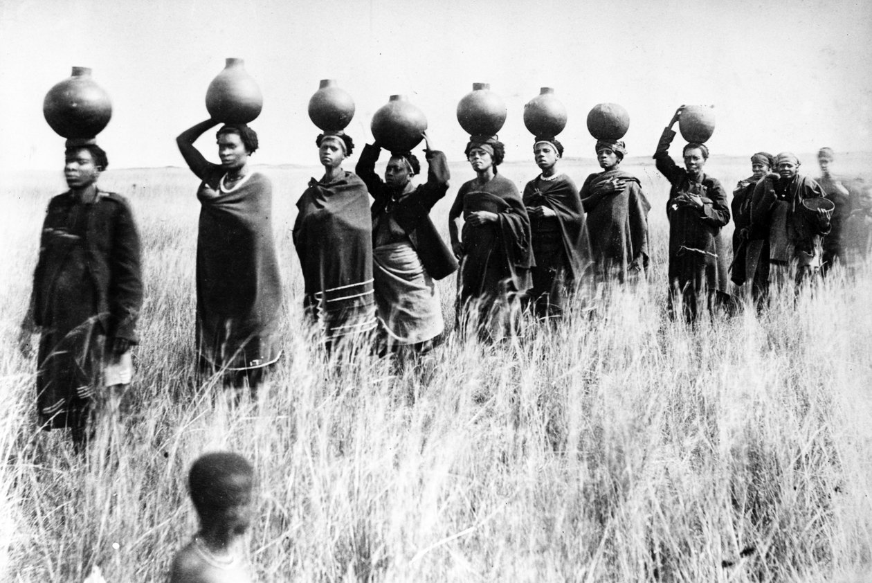 Indbringelse af Jyuala til byen, ca. 1895 af South African Photographer