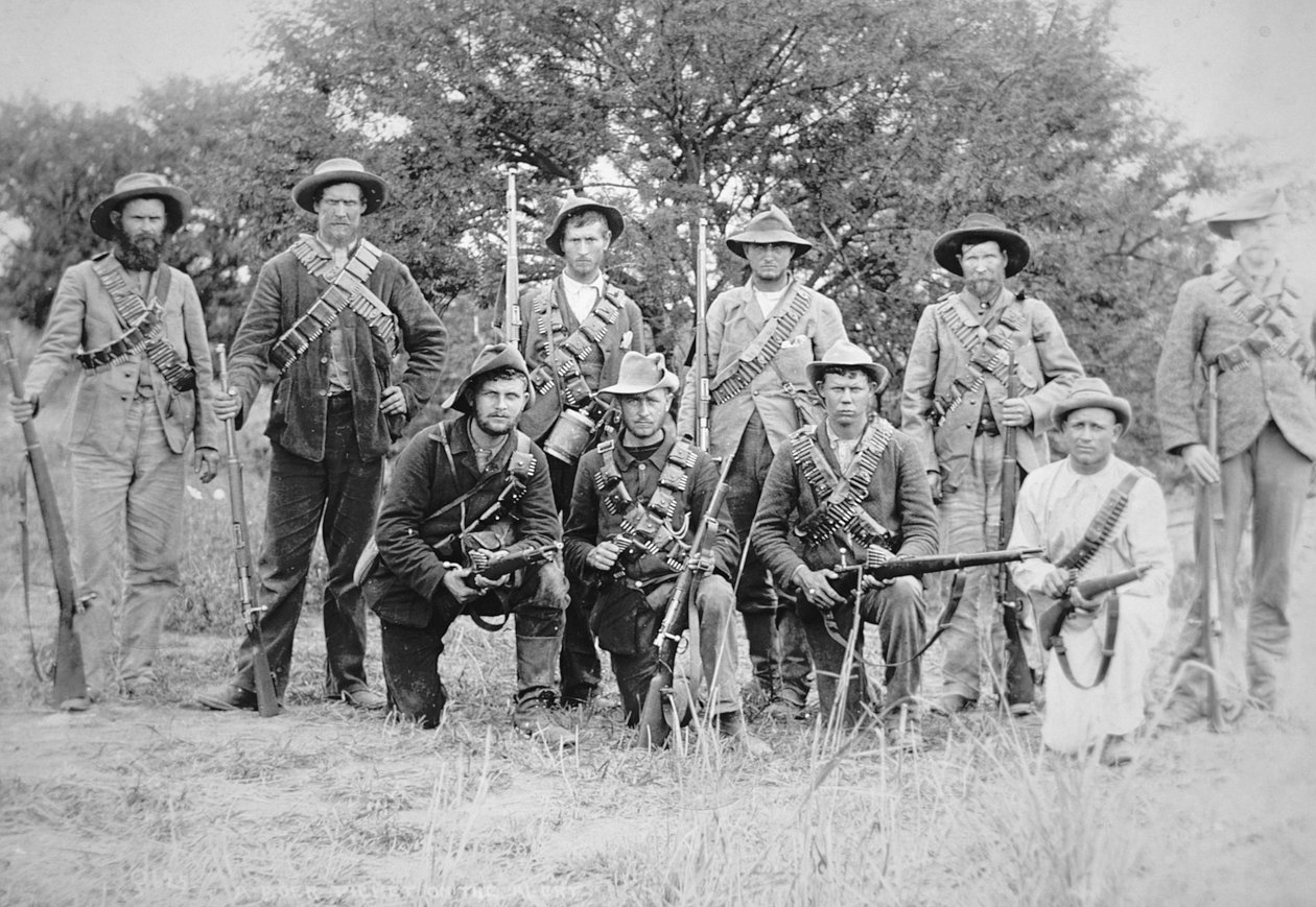 Boer kommandosoldater bevæbnet med den tyske Mauser riffel Model 1895 (s/h foto) af South African Photographer