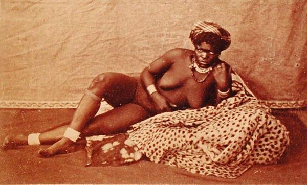 A Cleopatra Zulu, ca. 1880 (albumin print) af South African School