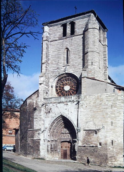 Vestfacade af kirken San Esteban, bygget 1280-1350 af Spanish School
