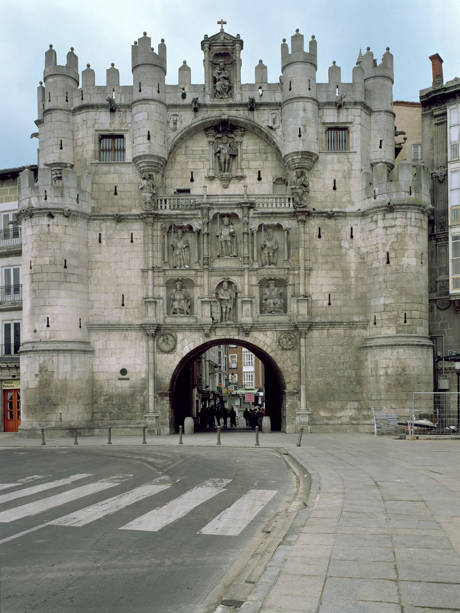 Arco de Santa Maria, engang en del af bymuren af Spanish School