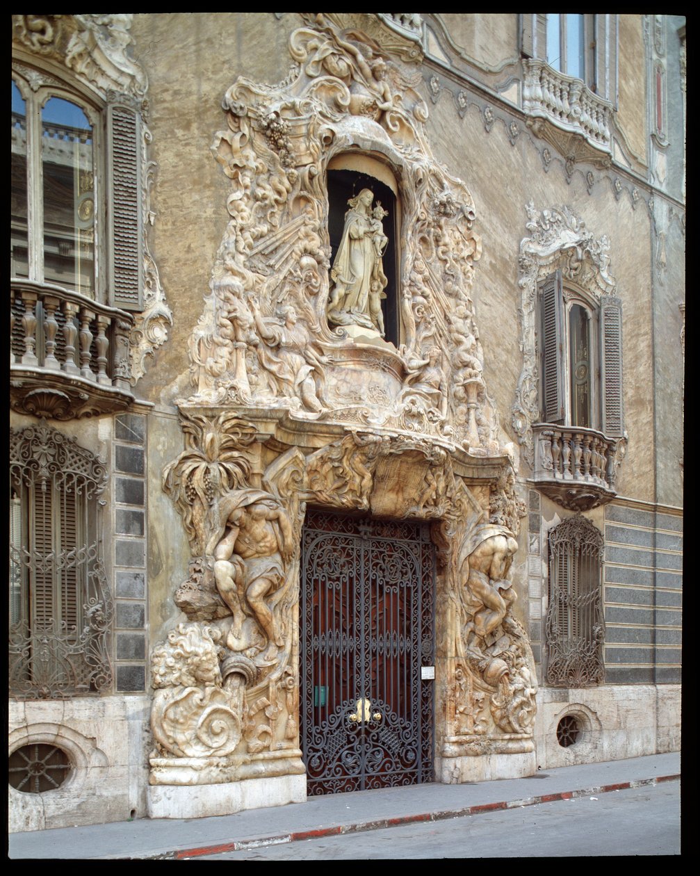 Rokokokunst: Udsigt over Marques de Dos Aguas-paladset af Spanish School