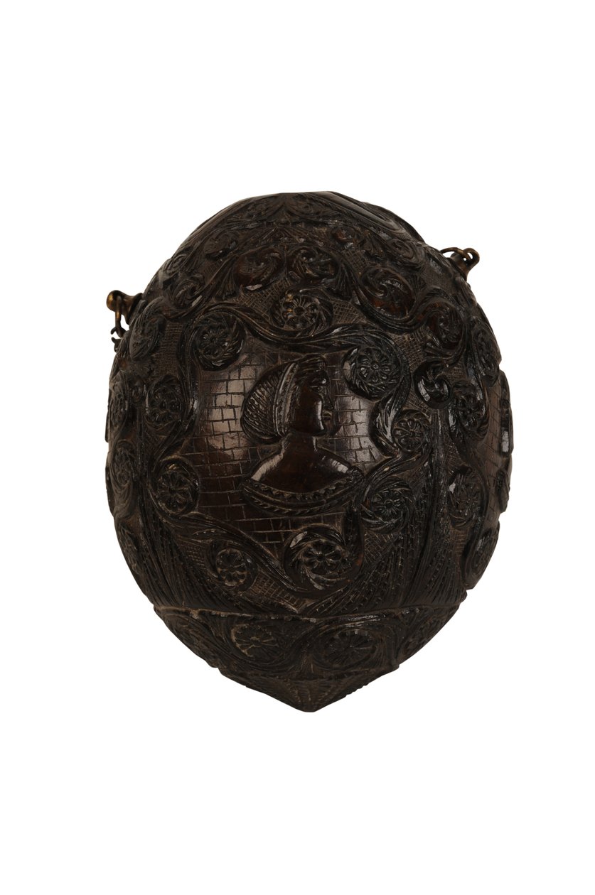 Udskåret kokos pulver kolbe bugbear, spansk koloni, ca. 1800 (kokosnød) af Spanish School