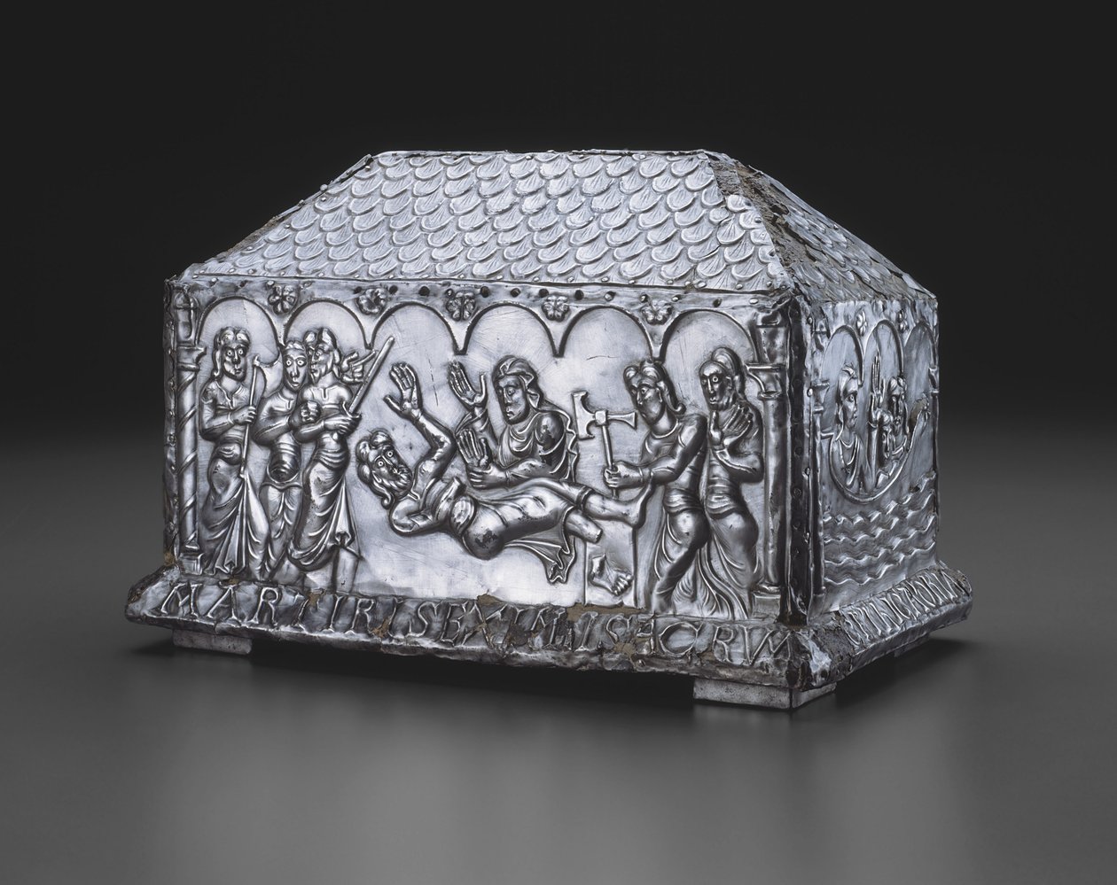 Relikvieskrin af de hellige Adrian og Natalia, ca. 1150 (sølv og egetræskerne) af Spanish School