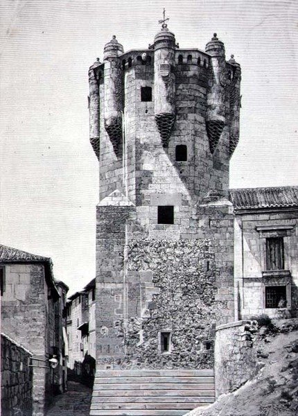 Nøgleholderens tårn, bygget ca. 1480 i Plazuela de Menores, Salamanca af Spanish School