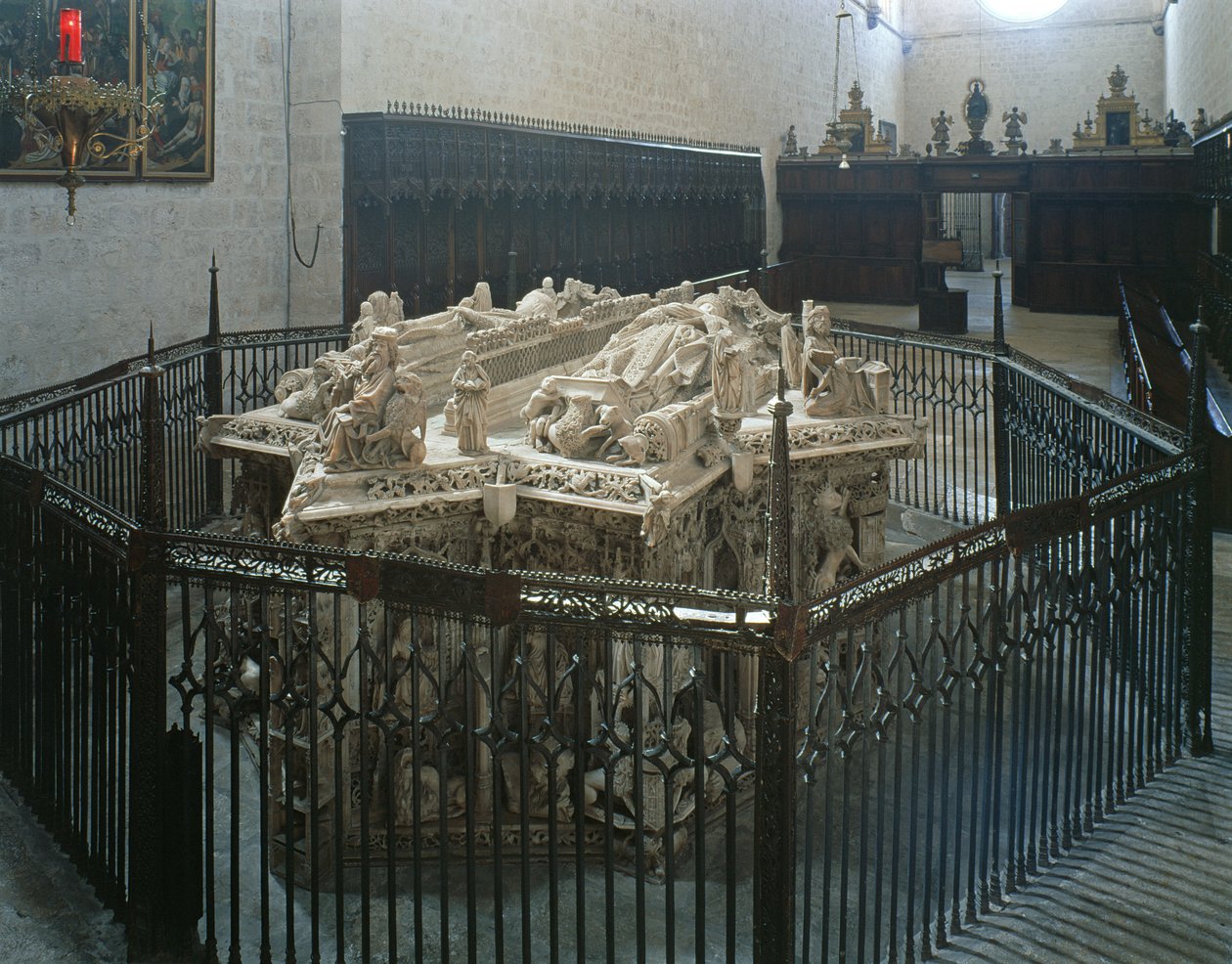 Grav af Juan II af Castille (1405-54) og Isabel af Portugal (marmor) af Spanish School