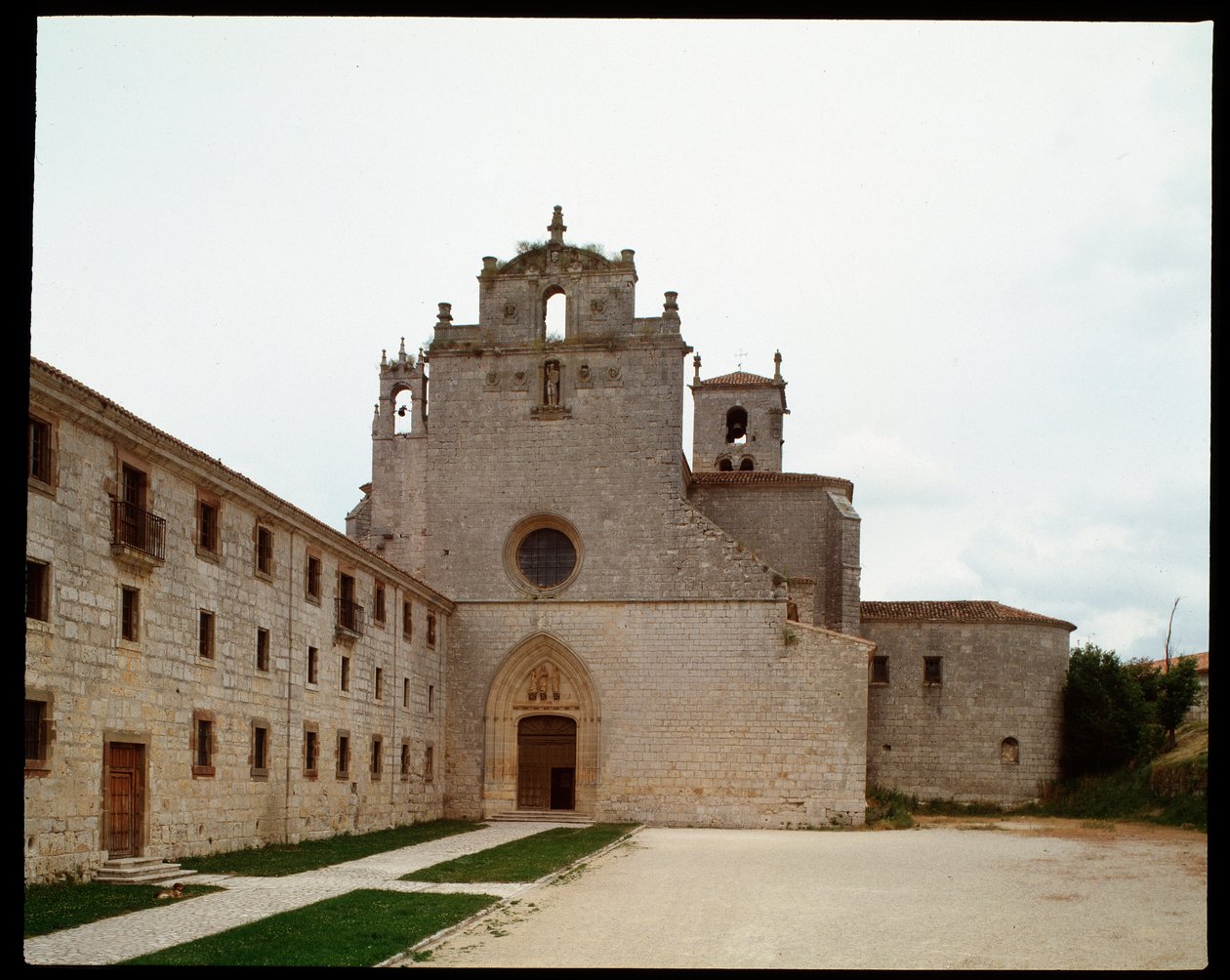 Udsigt over klosteret San Pedro de Cardena, hvor resterne af El Cid og Dona Jimena lå af Spanish School