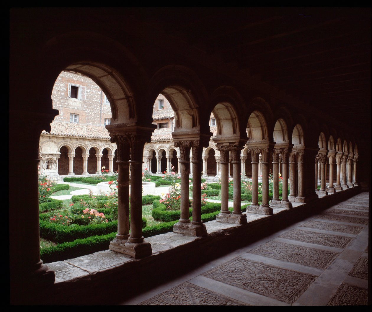 Udsigt over klosteret i det kongelige kloster i Las Huelgas de Burgos af Spanish School