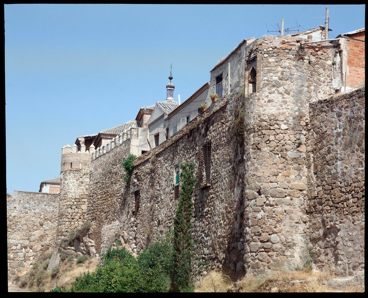 Udsigt over væggene, Toledo Spanien (Udsigt over væggene, Toledo) af Spanish School