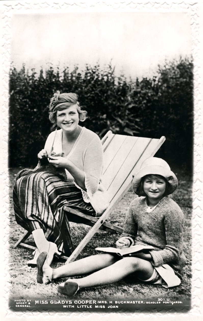 Gladys Cooper 1888-1971, engelsk skuespillerinde, med sin datter Joan, begyndelsen af det 20. århundrede. af Sport and General