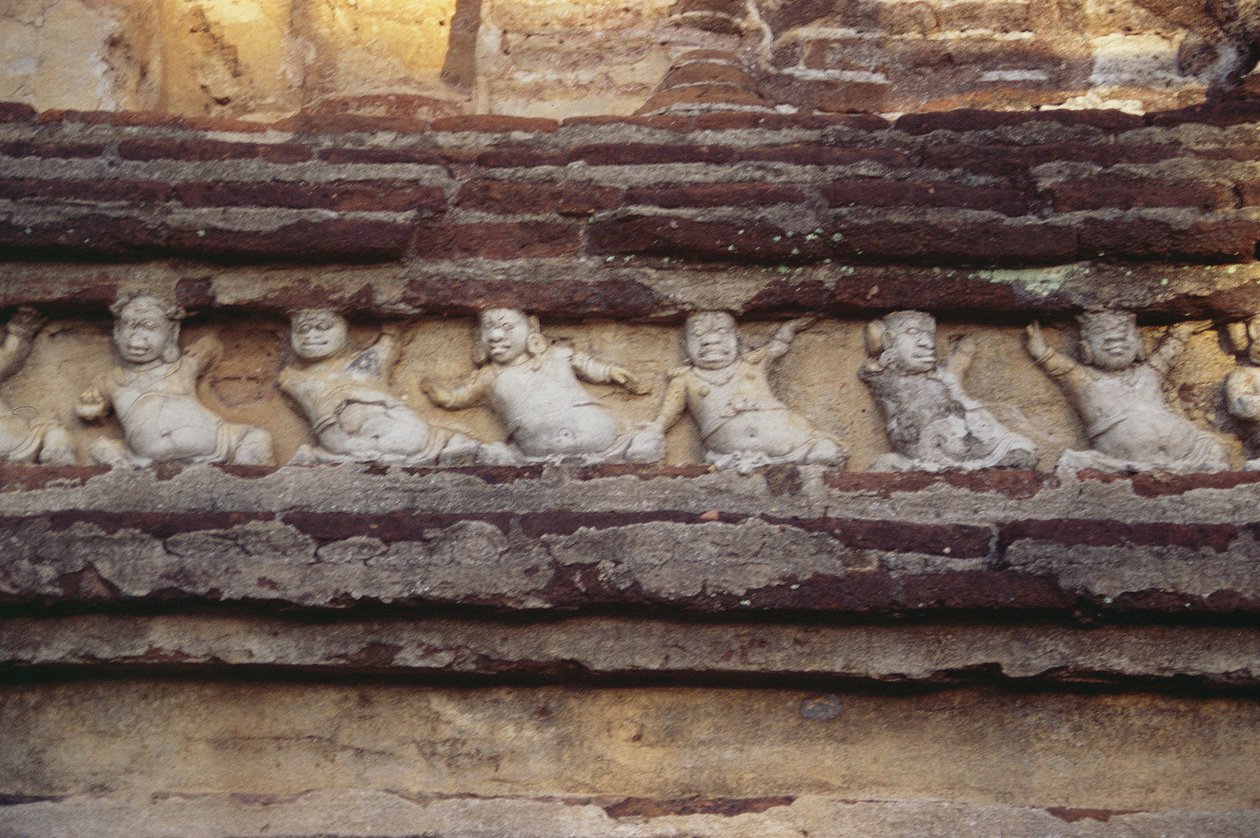 Relief forestillende dværge på ydersiden af Thivanka Image House af Sri Lankan