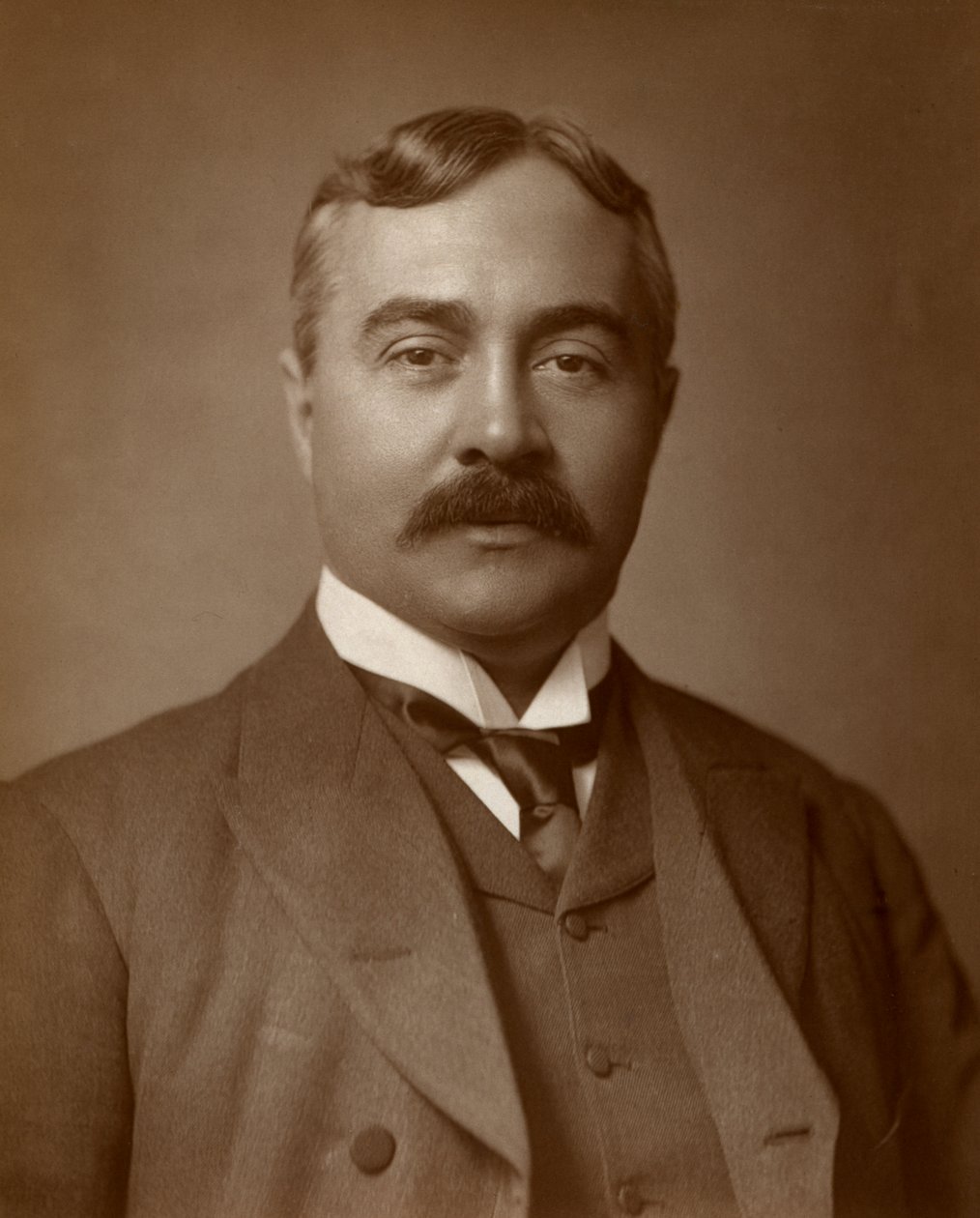 Herbert Standing, britisk skuespiller, 1883 af St James