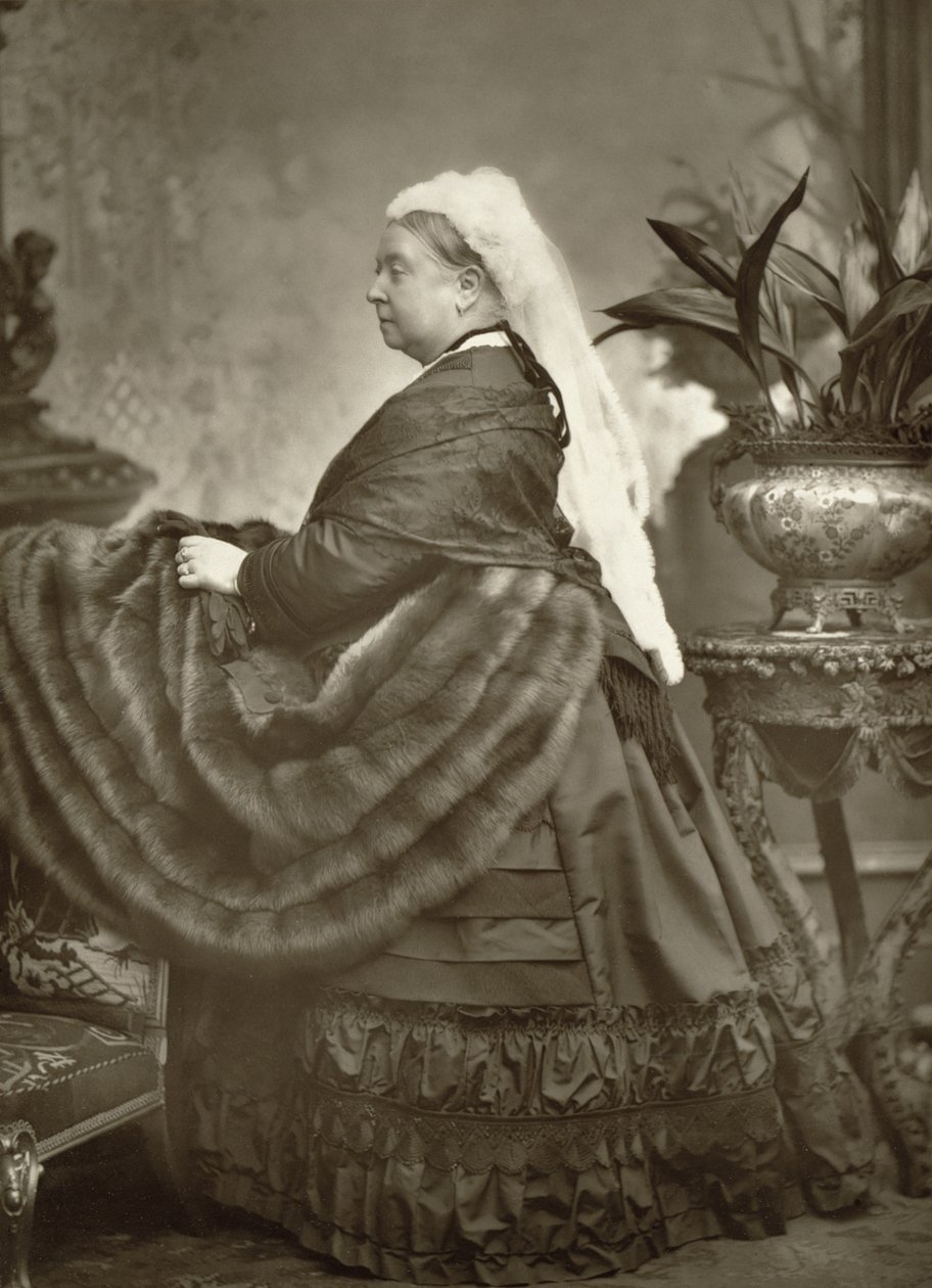 Victoria: portrætfoto i fuld længde af Stanislaus Walery