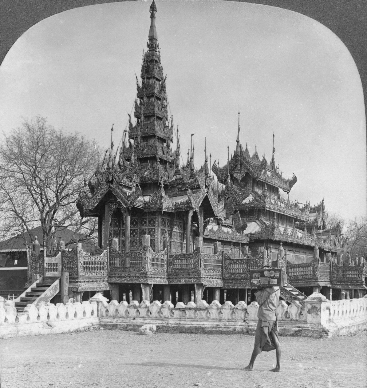 The School of King Thibaw i Fortet, Mandalay, Burma, 1908 af Stereo Travel Co