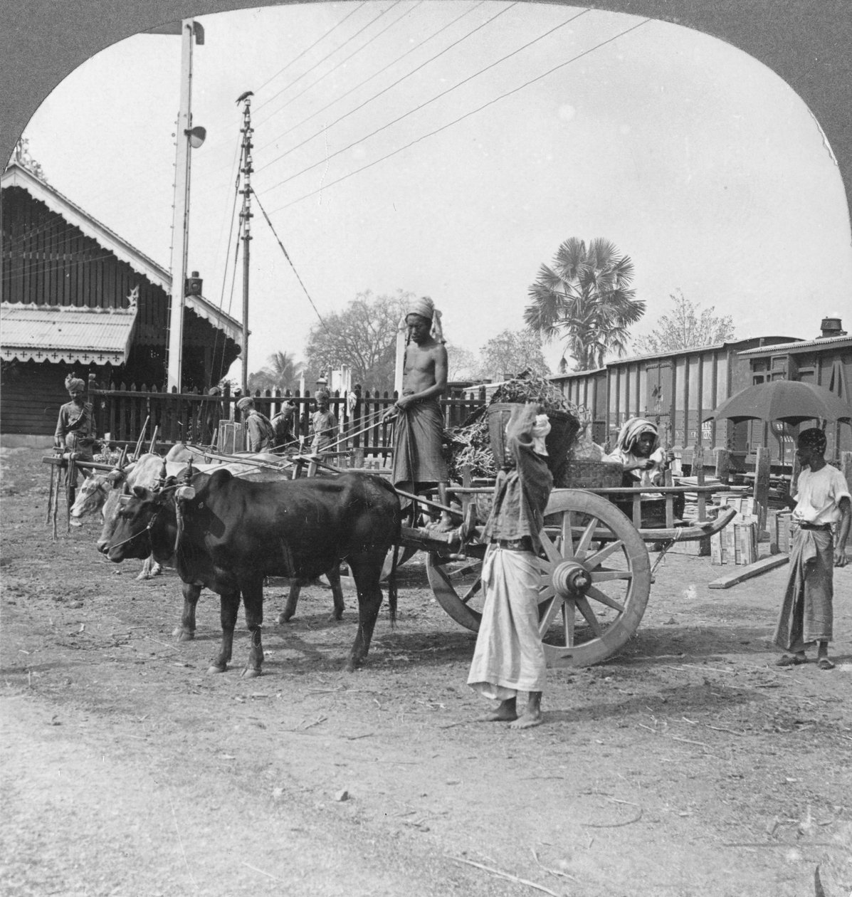 Typisk jernbanestation, Katha, Burma, 1908 af Stereo Travel Co