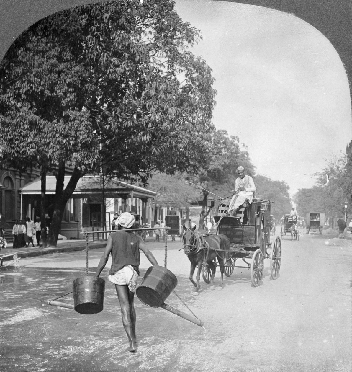 Vanding af gaderne i Rangoon, Burma, 1908 af Stereo Travel Co