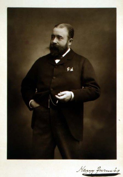 Harry Furniss (1854-1925), illustrator og karikaturtegner, portrætfotografi (s/h foto) af Studio Walery