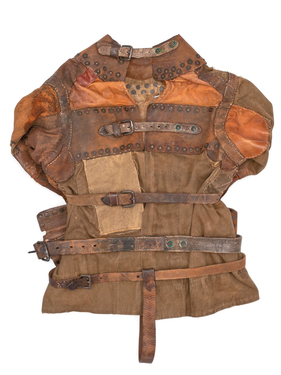 Spændetrøje ejet af Harry Houdini, ca. 1915 (khaki kanvas, læder og metalnitter) af Swanfeldt Tent and Awning Co.