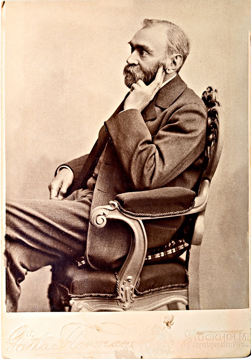 Alfred Nobel (1833-1896), af Atelier Florman, Stockholm. Albumin foto af Swedish Photographer