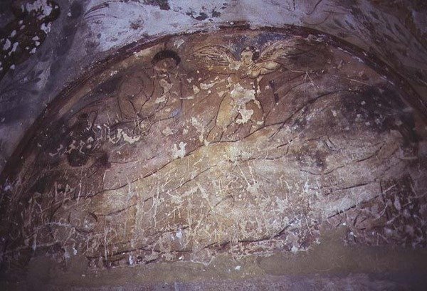 Fresko af en engel over to figurer liggende på jorden, fra Apodyterium, tidligt i det 8. århundrede (fresco) af Syrian School