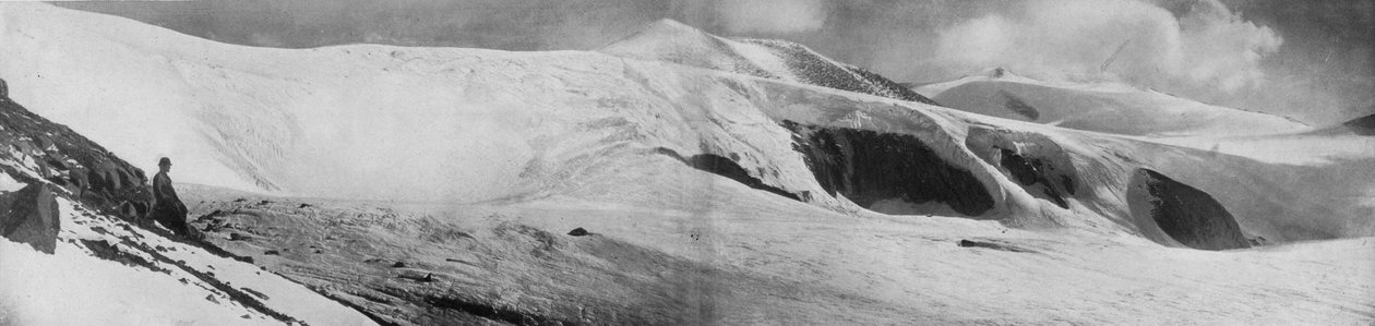 Avalanche Cliffs på sydsiden af Granite Harbour, c1911, 1913. af T. Griffith Taylor