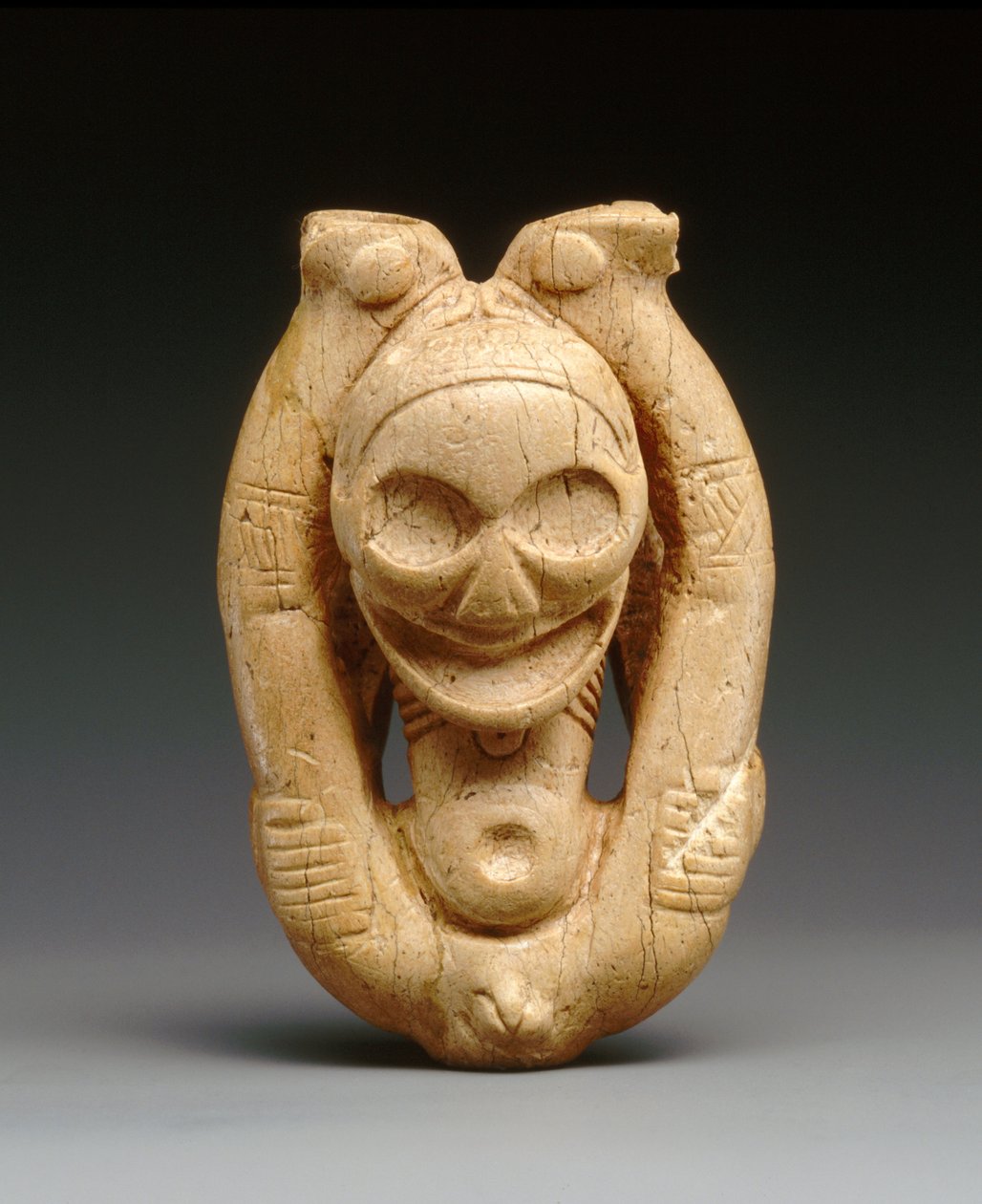 Cohiba inhalator (manatee knogle) af Taino Culture